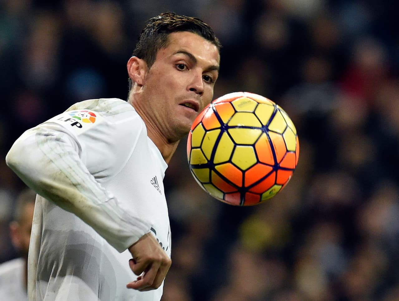 Lo extraño fue ver que Ronaldo no pudo hacerse presente en la fiesta de goles por más que lo intento pero este sábado fue uno de esos raros días en los que el portugués no estuvo fino frente a la portería.