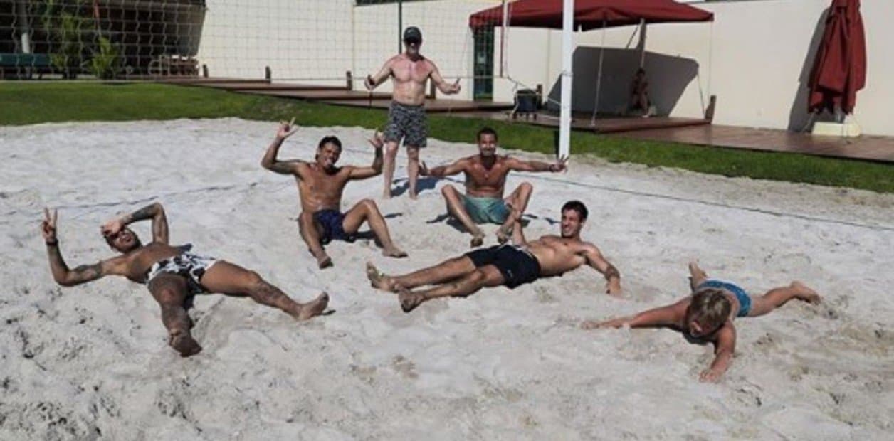 Neymar aclara polémica sobre la foto con amigos en cuarentena