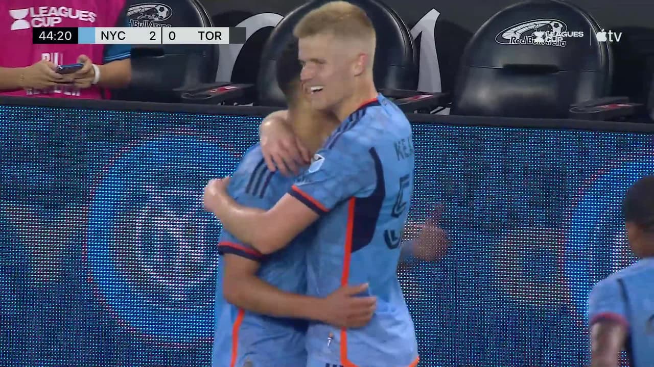 Sobre el límite... Bakrar sella el 2-0 de NYCFC sobre Toronto FC