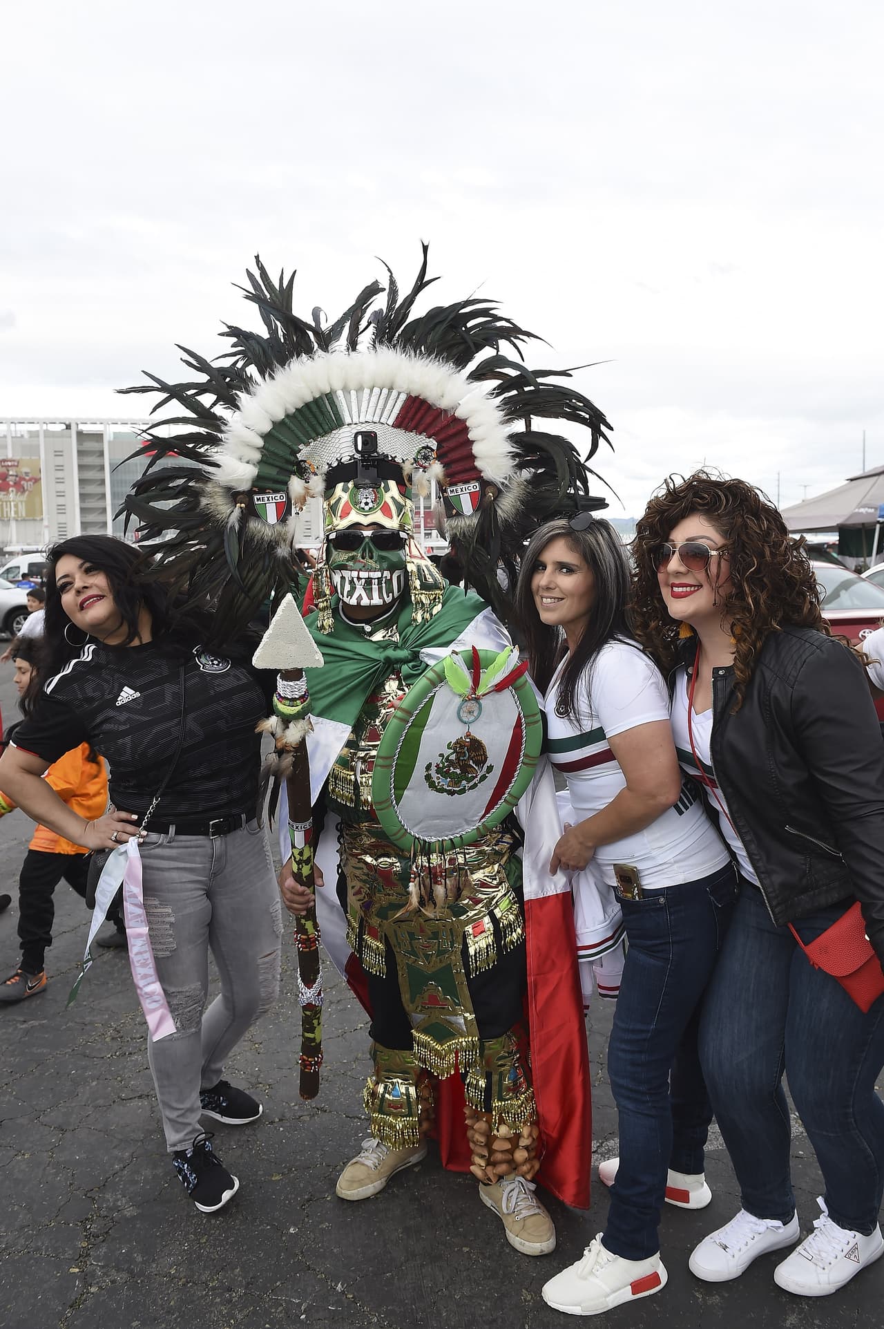Así se vivió el color previo al partido amistosos internacional entre las selecciones de México y Paraguay en la casa de los San Francisco 49ers, el Levi's Stadium, en Santa Clara, California.