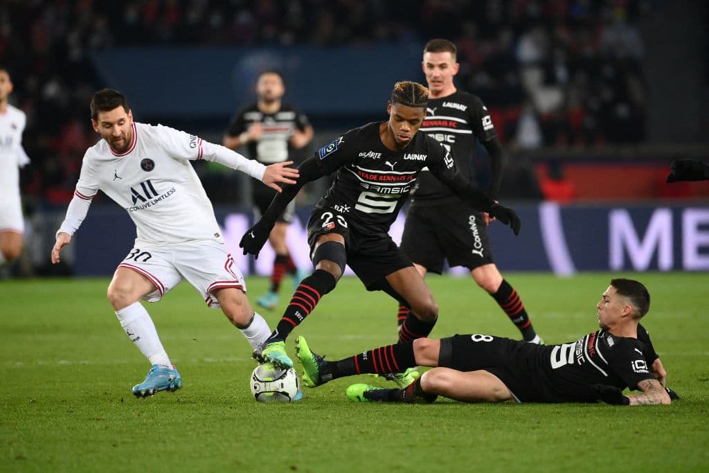 Con anotación de Kylian Mbappé al minuto 90+3 le da la victoria 1-0 al PSG, aunque no logran mostrar su mejor versión de cara a los octavos de final de UEFA Champions League.