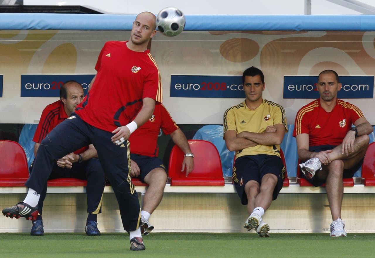 Pepe Reina. En aquella época era guardameta del Liverpool. El nacido en Madrid tiene actualmente 35 años, acaba de dejar al Nápoles y fichó por el Milan.