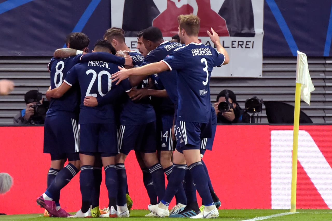 Lille 0-2 Lyon. Memphis y Terrier marcaron para el triunfo de los franceses.