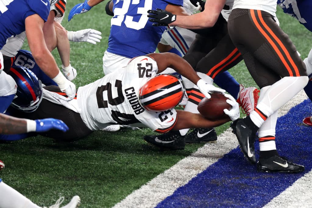 Con un marcador de 20-6 a favor, los Browns ganan en Nueva York y dejan a los Giants con pocas aspiraciones de llegar a Playoffs.