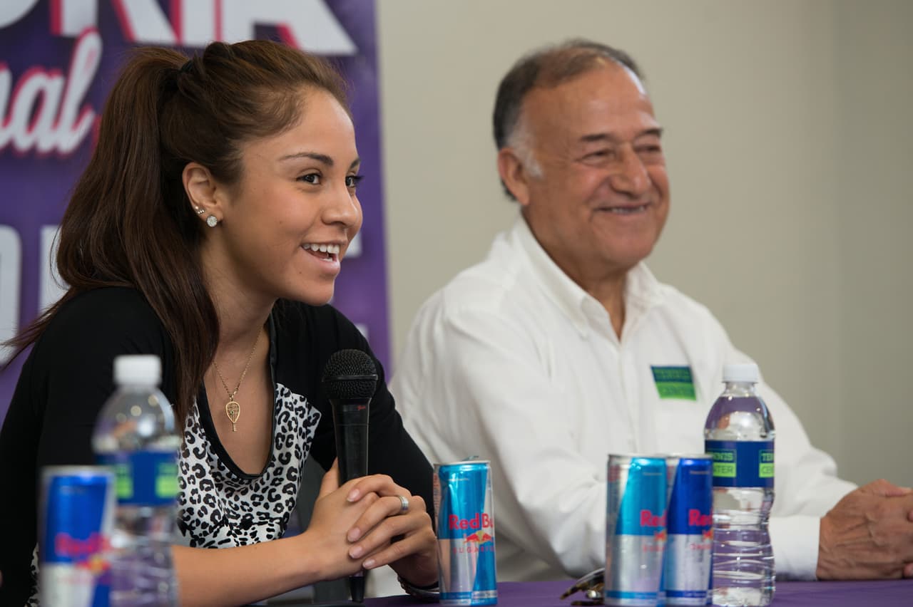 La mexicana es la número uno del raquetbol mundial y es una de las mejores representantes del deporte azteca en los últimos tiempos. Y está nominada como atleta femenina del año.
