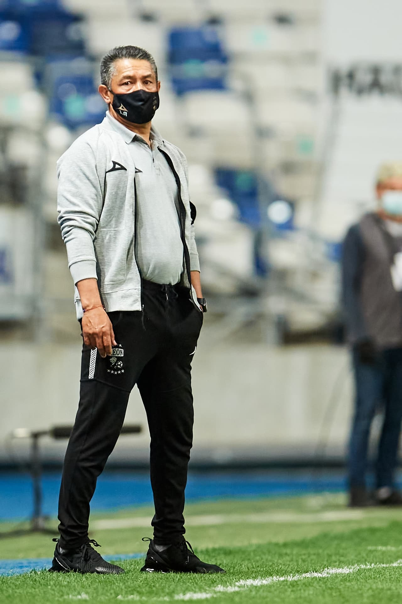 Ambriz niega que vaya a dirigir a Tigres: 'Soy feliz en León'