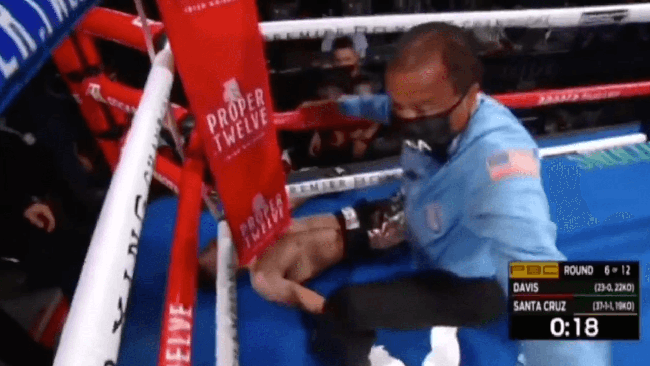 Las impactantes imágenes del uppercot que mandó a la lona al mexicano. | El nocaut del año le otorgó a Gervonta Davis el cinturón superpluma de la AMB, además de conservar su título del mismo organismo, pero en la categoría ligero.