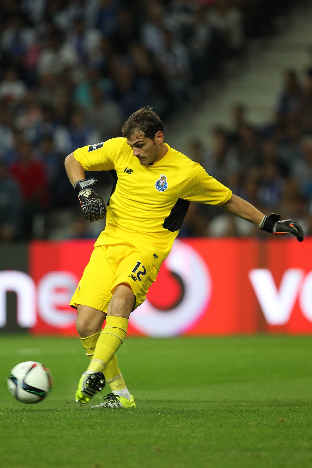 Pero en esta edición no sólo hay que estar atentos a las marcas goleadoras de Messi y Cristiano. También desde otros frentes habrá, seguramente, nuevas marcas, particularmente un par a las que está al acecho Iker Casillas.