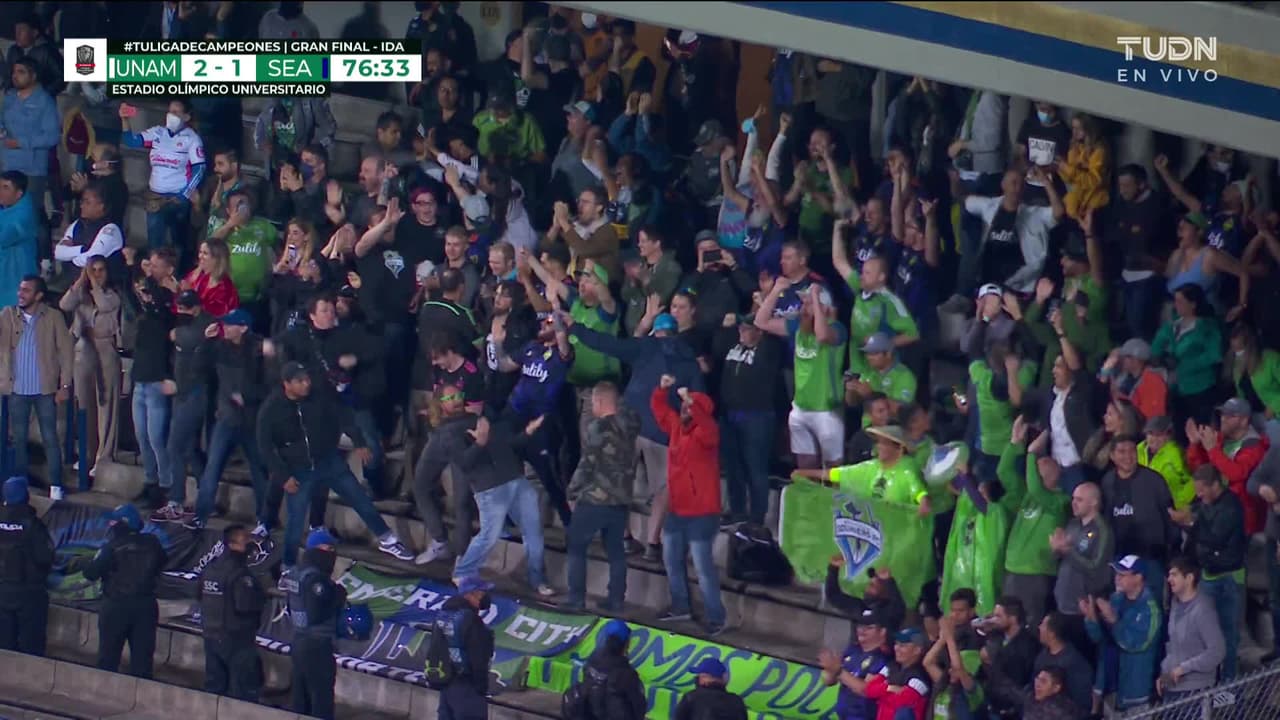 ¡GOL!  anota para Seattle Sounders FC. Nicolás Lodeiro