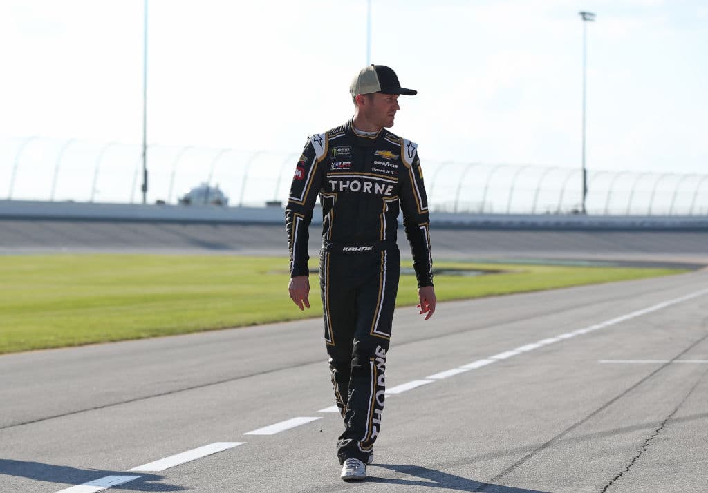 Es así como el piloto estadounidense Kasey Kahne recorrió 16 años de camino en la Nascar, para crecer como todo un adulto corriendo en las pistas.
