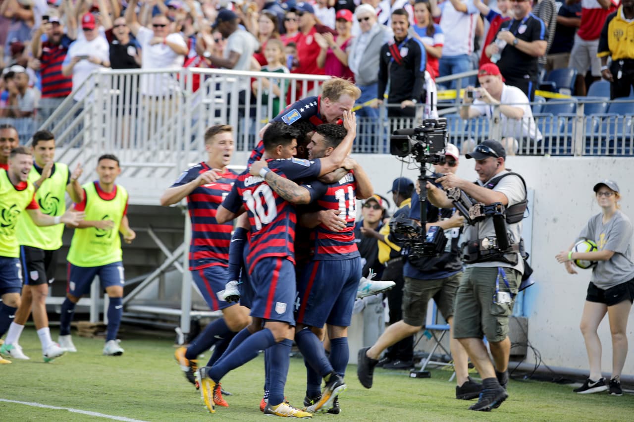 En un partido tan parejo, un gol podía ser la diferencia y Estados Unidos lo celebró en grande