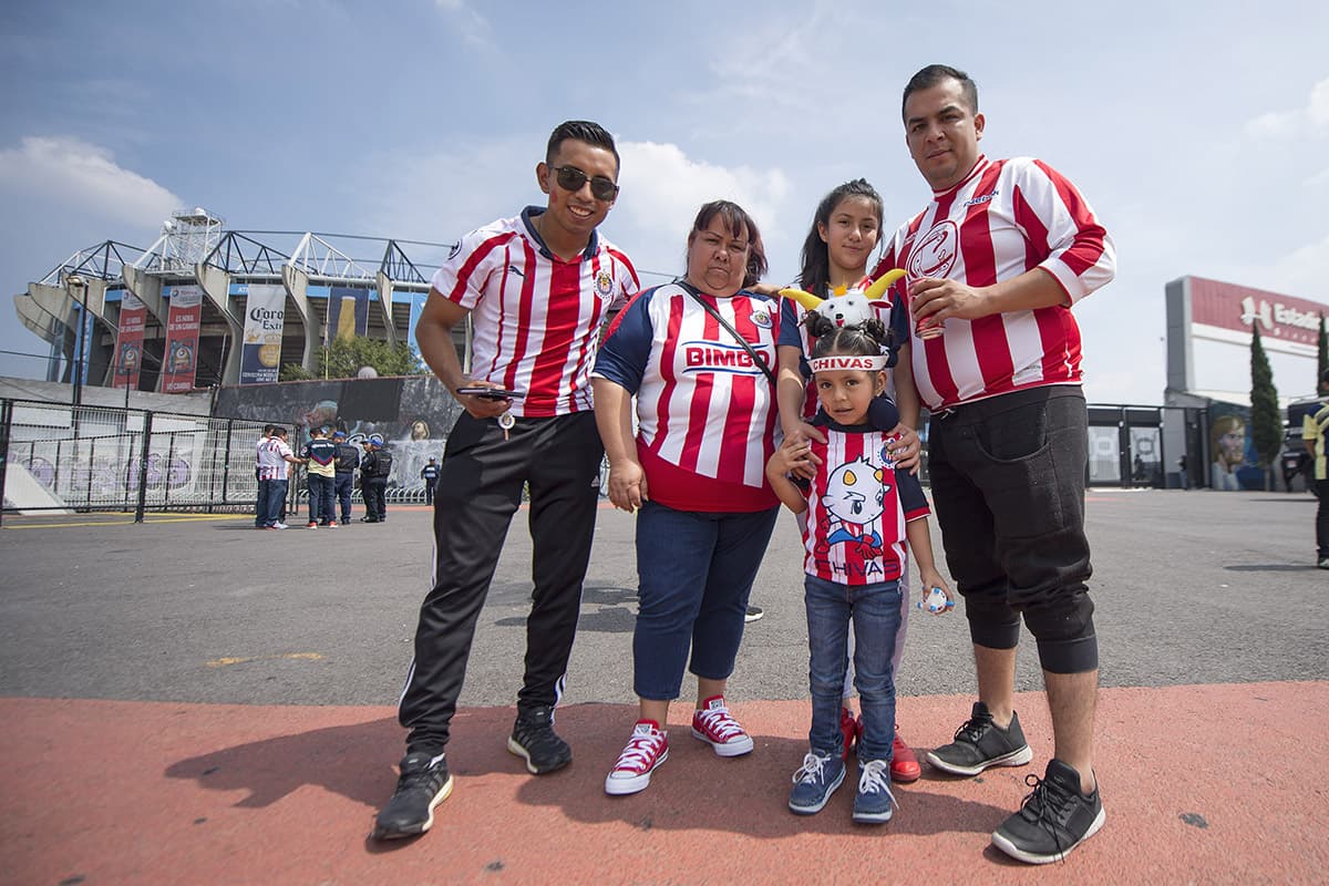 Foto de accion del partido America vs Guadalajara correspondiente a la jornada 11 del torneo Apertura 2018 de la Liga BBVA Bancomer realizado en el estadio Azteca. Action photo of the America vs Guadalajara game corresponding to day 11 of the 2018 Apertura tournament of the BBVA Bancomer League held at the Azteca stadium. EN LA FOTO: