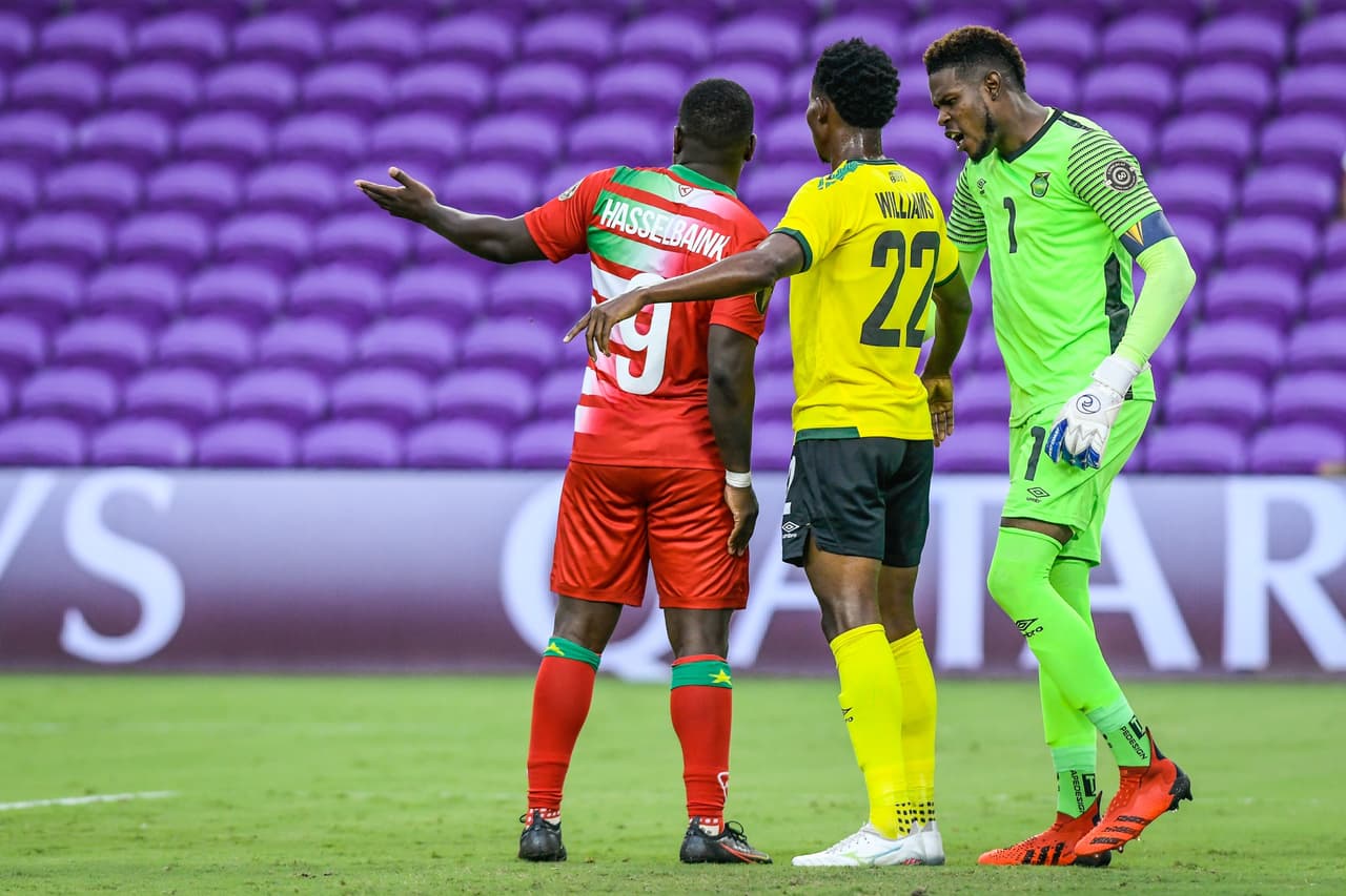 Los Regga Boyz no tuvieron problemas para vencer a su rival con goles de Shamar Nicholson y Bobby Reid.