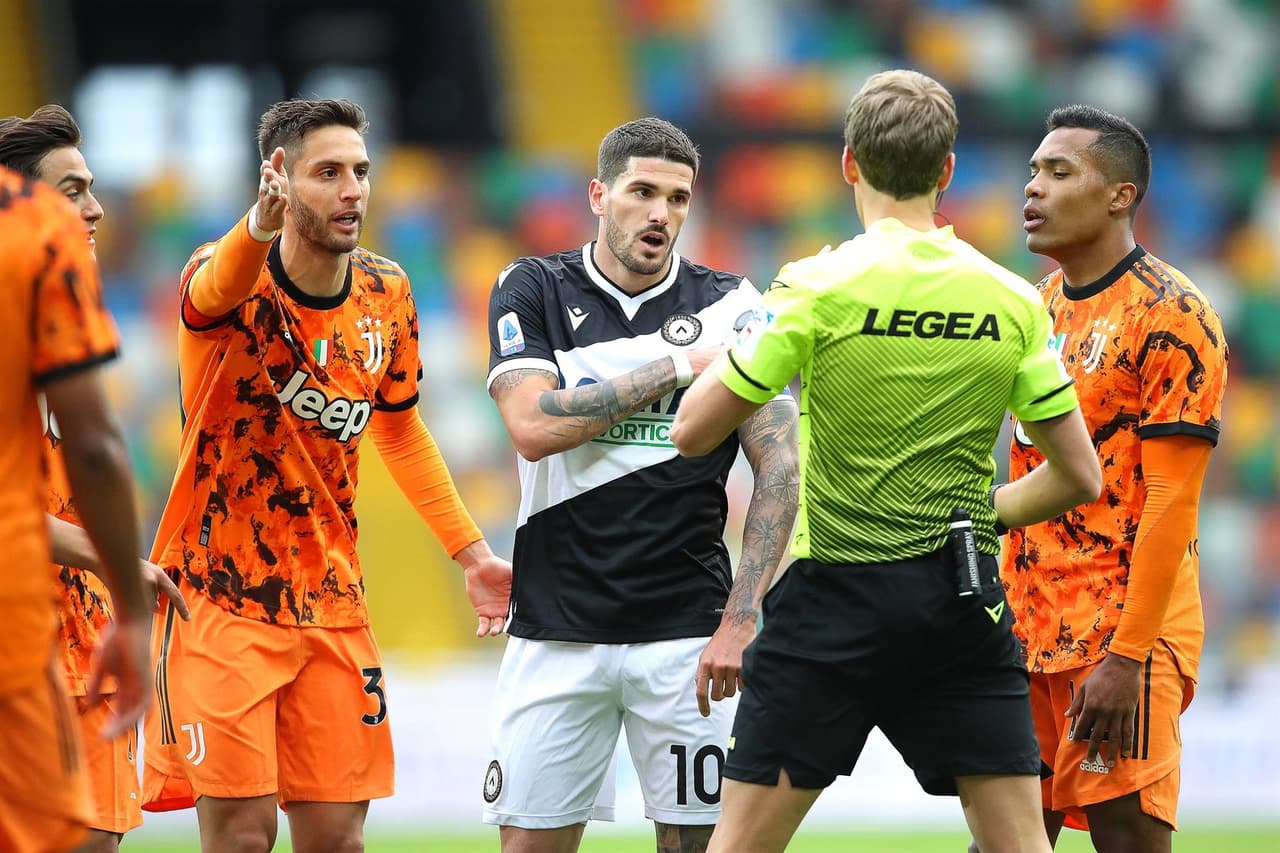 Juventus remonta y gana al Udinense con doblete de Cristiano Ronaldo de último minuto en Udine, durante la Jornada 34 en la Serie A. Nahuel Molina le daba la ventaja a los locales al minuto 10, pero fue el astro portugués quien igualó el marcador al minuto 87 y al 89 le dio la victoria a la Vecchia Signora.