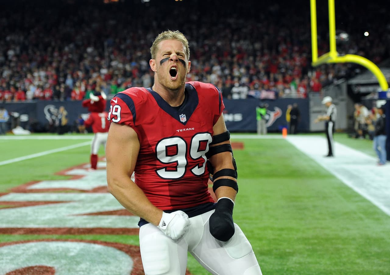 Los Patriots dominaron de principio a fin en una victoria como visitante sobre los Texans amarrando un lugar en Playoffs. Checa las mejores tomas de este duelo con marcador de 27-6.