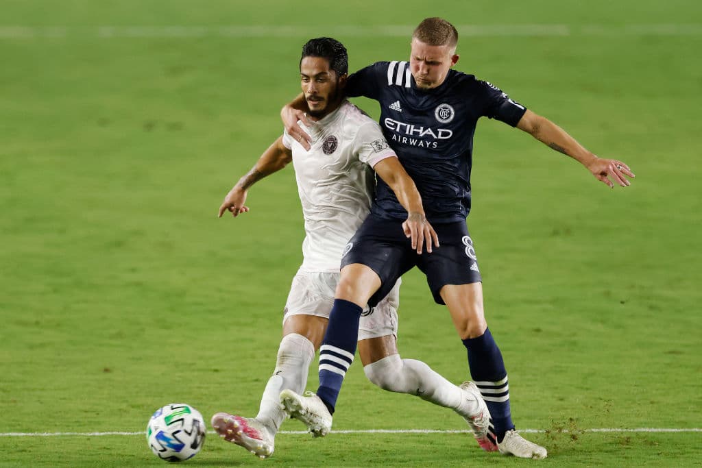 Mitrita abrió el marcador (4’), Morgan (27’, 38’) empató y dio la vuelta al juego. Tinnerholm volvió a emparejar los cartones y nuevamente Mitrita hizo gol al 43’.