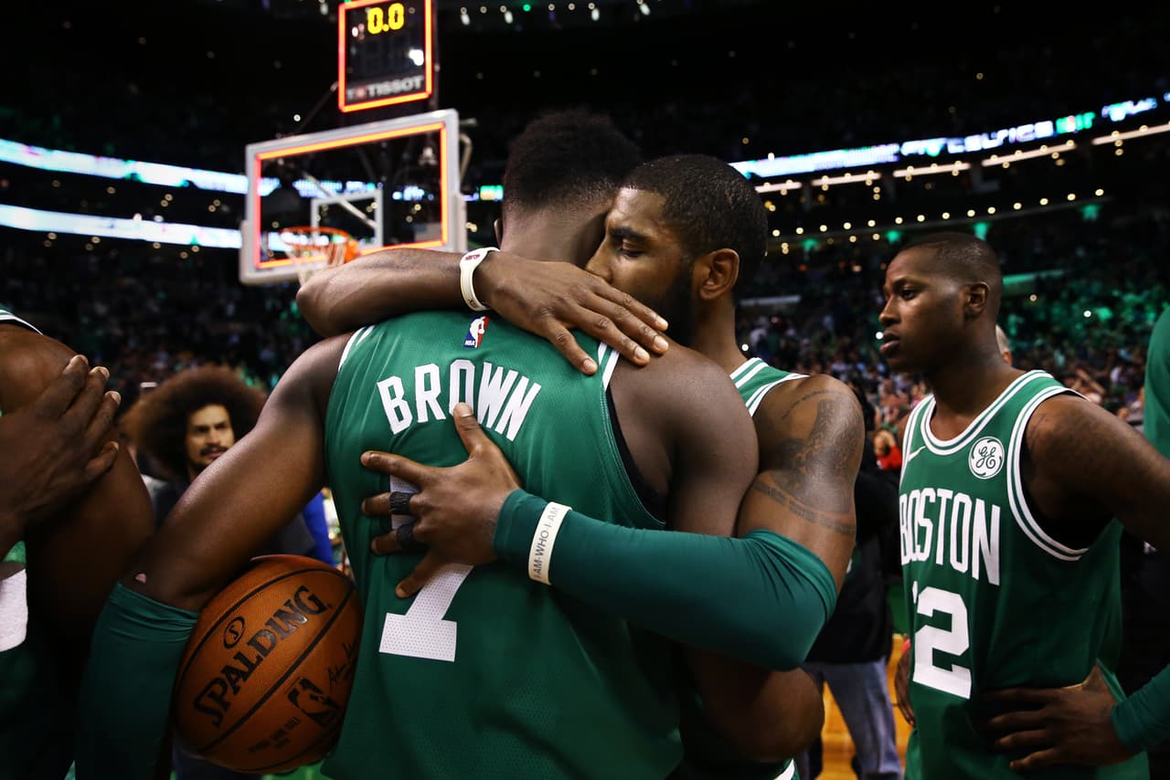 Jaylen Brown lideró a los Celtics con 22 puntos.
