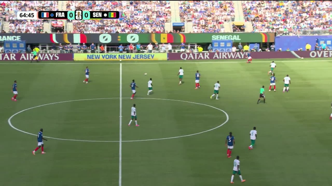 ¡GOL!  anota para Francia. Kylian Mbappé