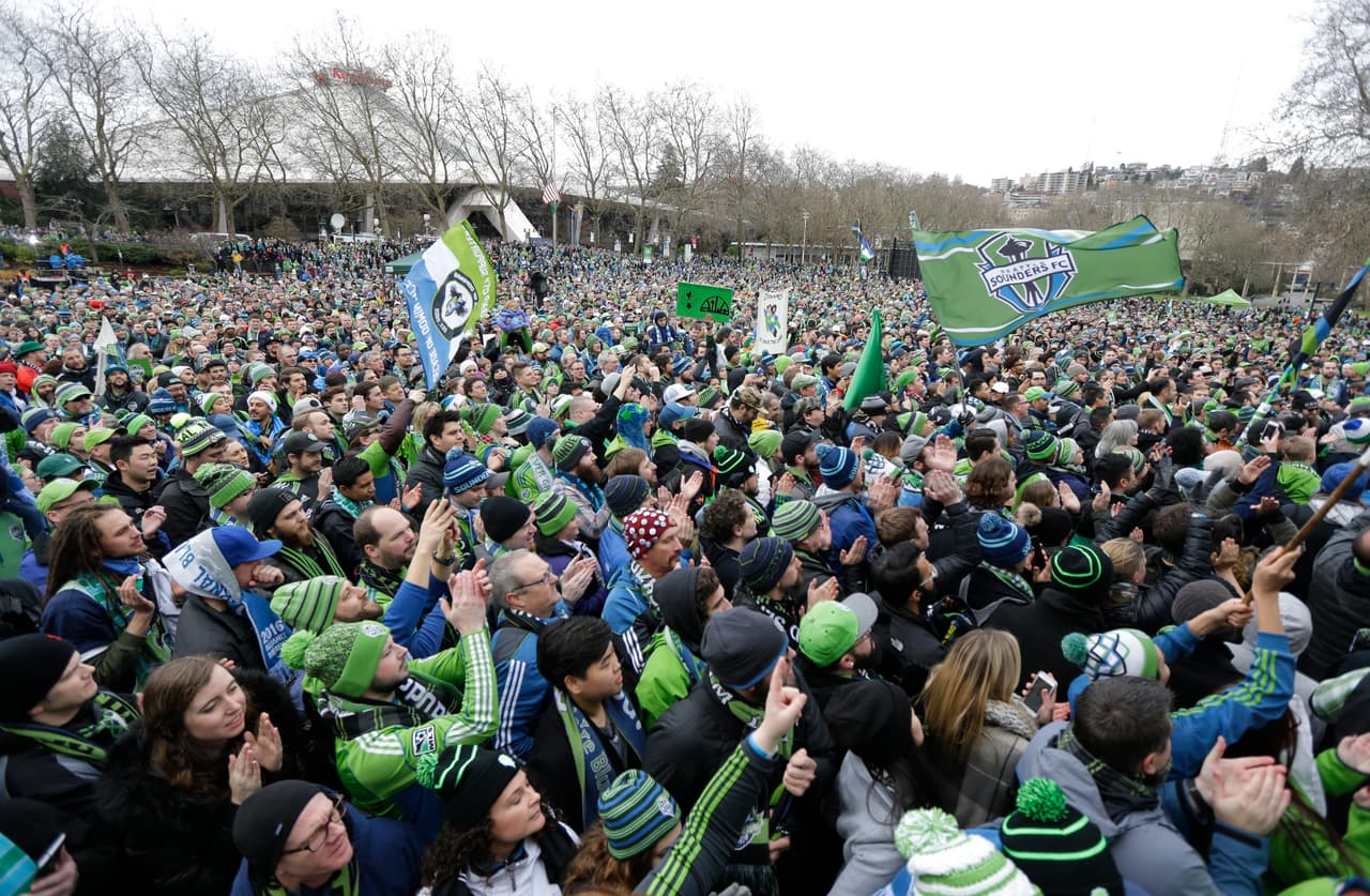 La hinchada de Seattle Sounders, rival de Chivas en Liga de Campeones de Concacaf, será un elemento a tener en cuenta por su numeroso acompañamiento, su intensidad, colorido y creatividad.