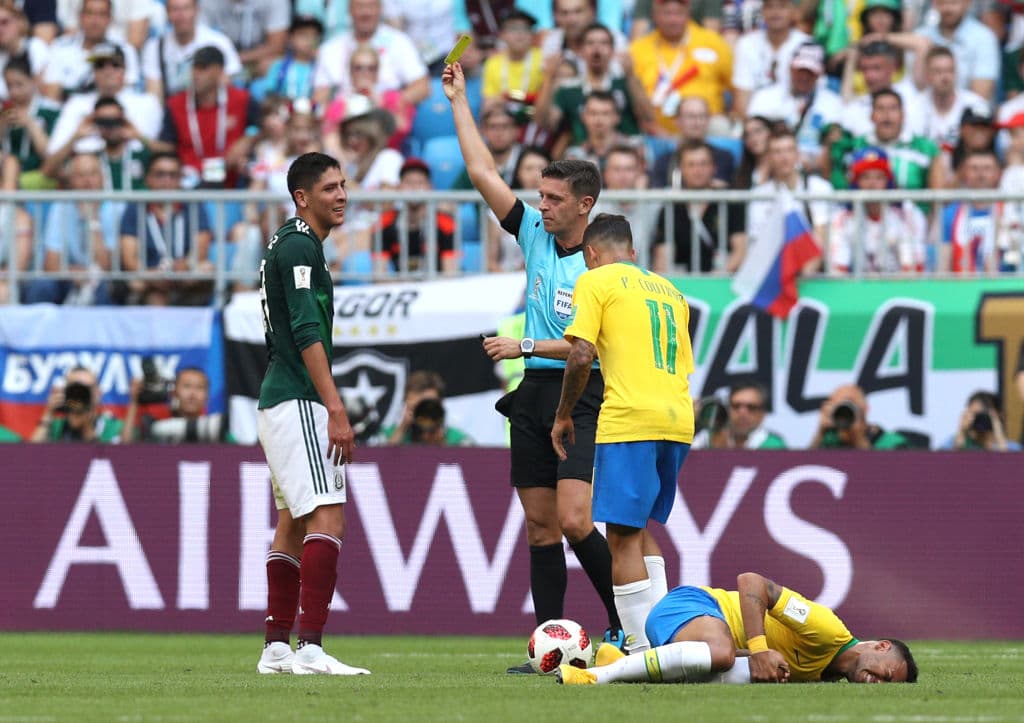 En el remate del primer tiempo, hubo tarjetas amarillas para Edson Álvarez de México al minuto 38 y para Filipe Luis de Brasil al 43.