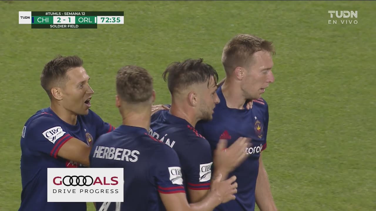 ¡Llegó el 2-1! Berič tiene la voltereta y no perdona a Orlando