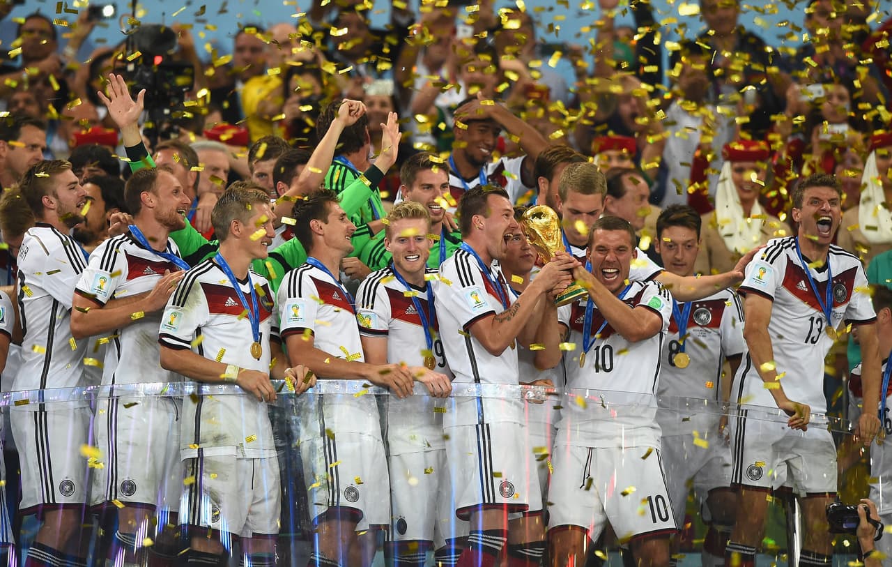 Podolski no niega un encuentro con Querétaro a futuro