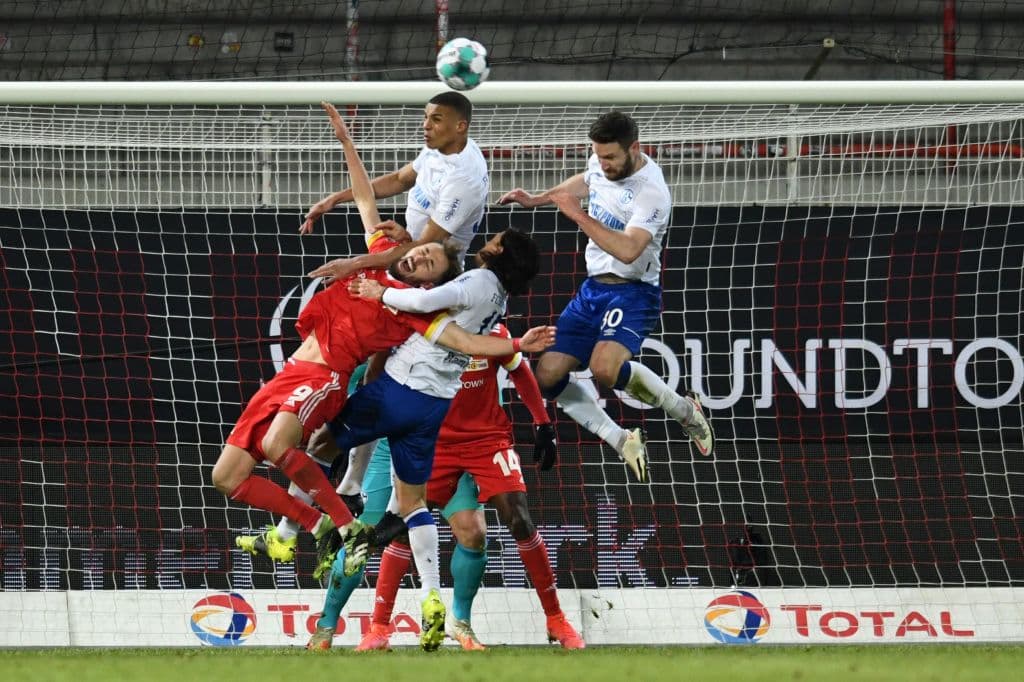 Union Berlin y Schalke empataron sin goles; de poco le sabe a los de Gross que llegaron a 9 puntos y se ubican al fondo de la tabla; Union Berlin llegó a 30 puntos.