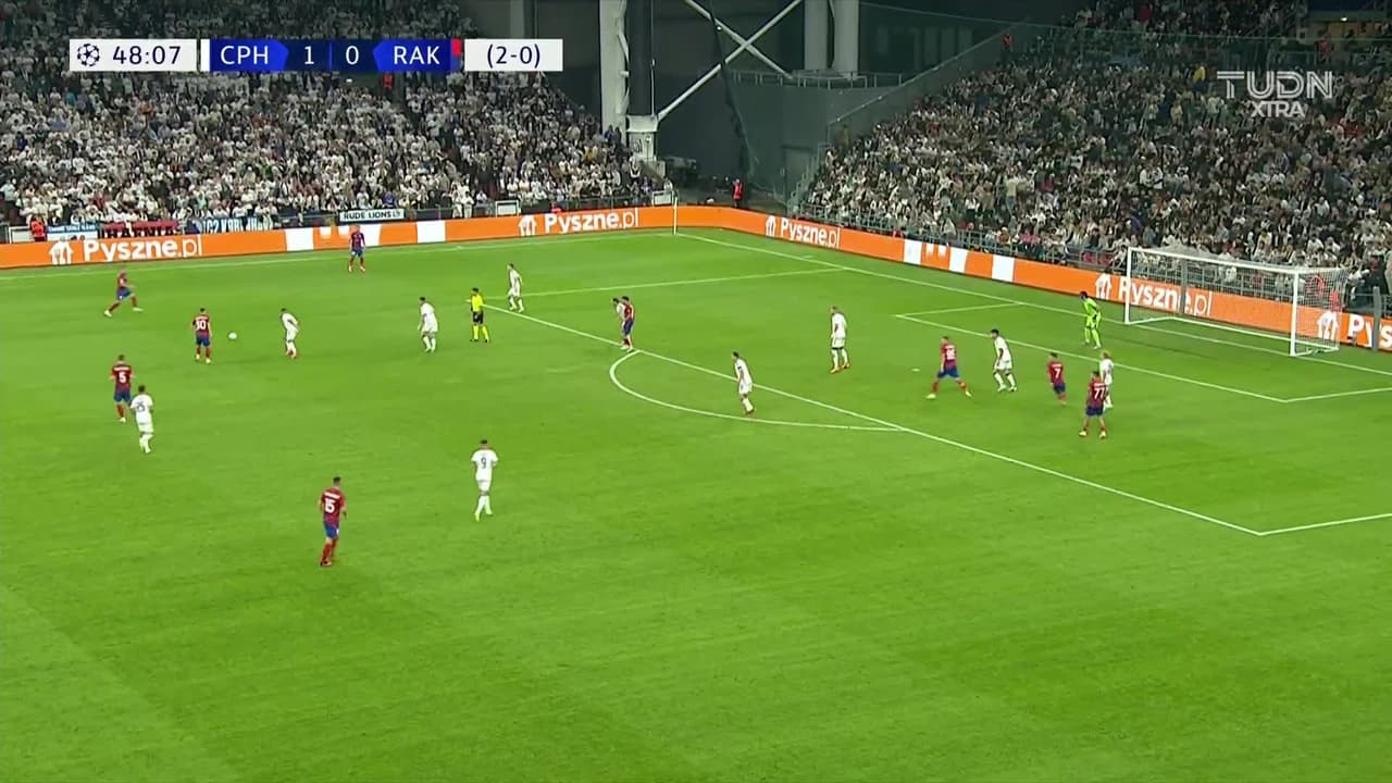 ¡TIRO ATAJADO! disparo por Fran Tudor.