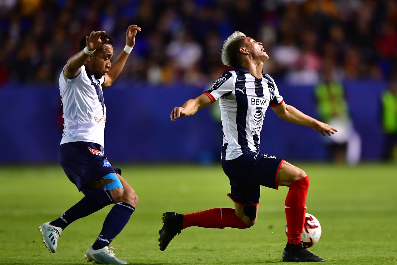 Con goles de Miguel Layún, Rogelio Funes Mori y doblete de Maxi Meza, Monterrey gana en Celaya y pone un pie en la siguente ronda de la Copa MX.