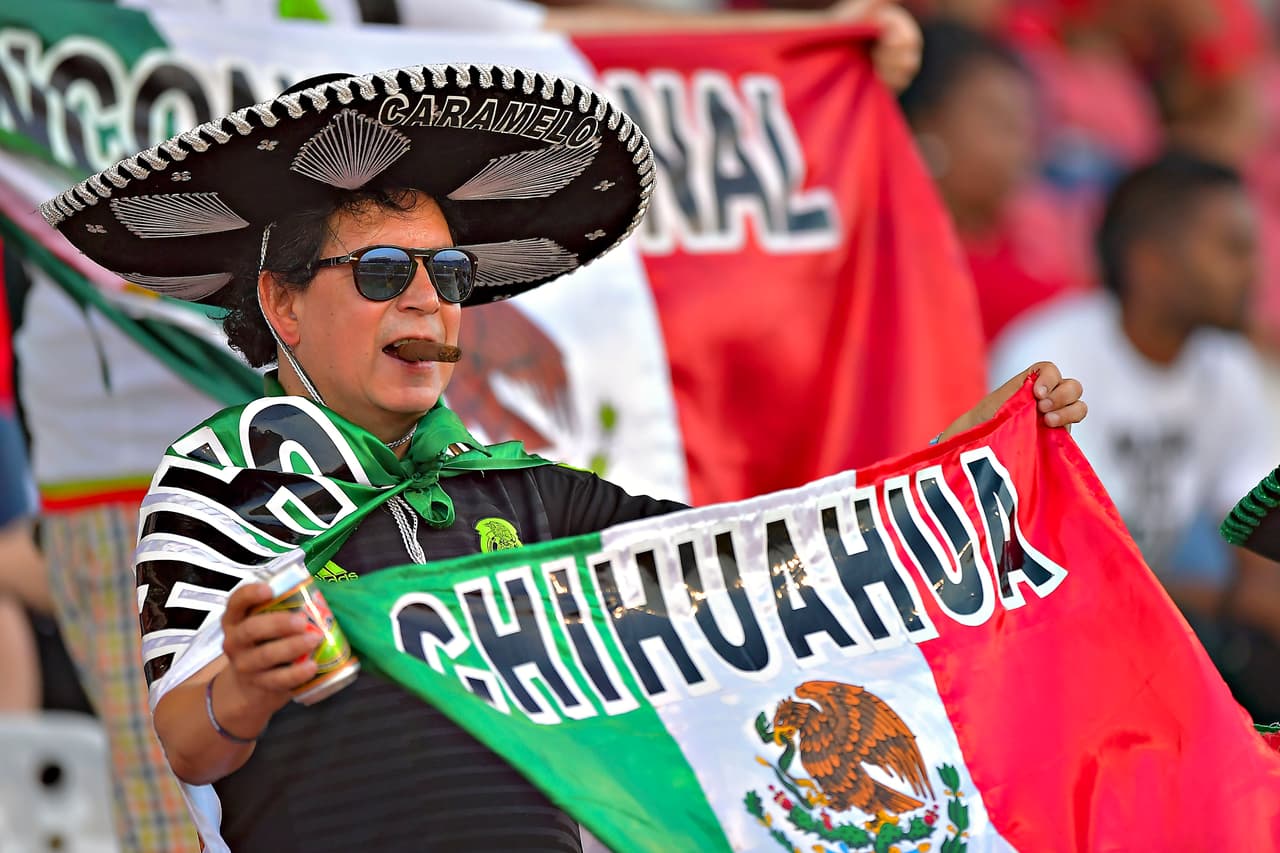 Los sombreros charros siempre presentes.