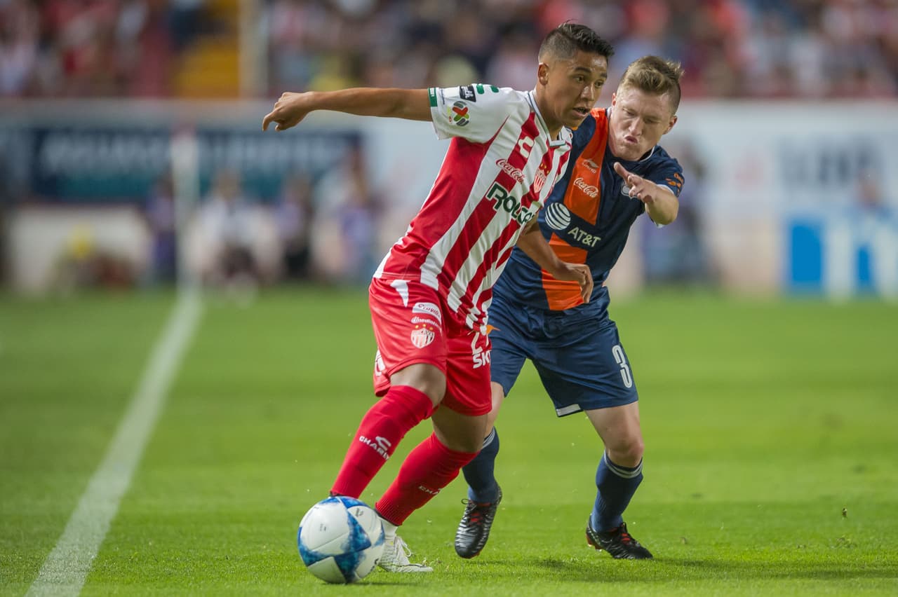 Necaxa fue al frente pero no lograron empatar el encuentro y al descanso se fueron cayendo 0-1.