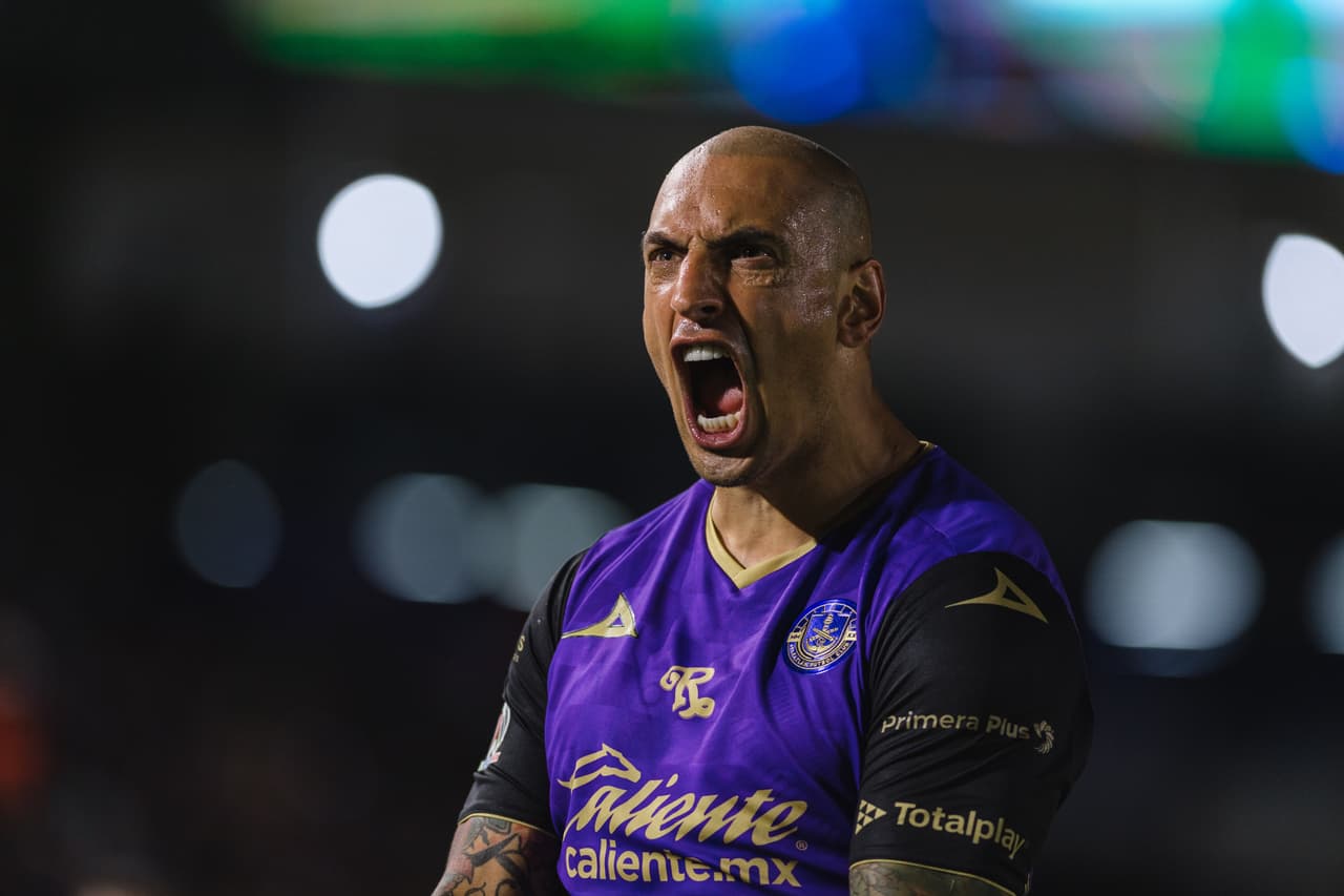 Con un gol tardío de cabeza autoría de Harold Preciado, Santos Laguna doblegó a Mazatlán en el inicio de la Jornada 3 del Clausura 2023. Santos abrió el marcador al 36’ vía Juan Brunetta, pero Ariel Nahuelpán empataría en el segundo tiempo. Sin embargo, Harold Preciado marcó el tanto definitivo a 10 minutos del final.