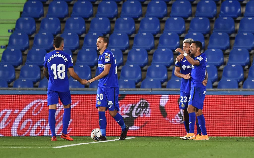 Llegó el doblete de Ángel Rodríguez (42’) y la goleada ya era un hecho.