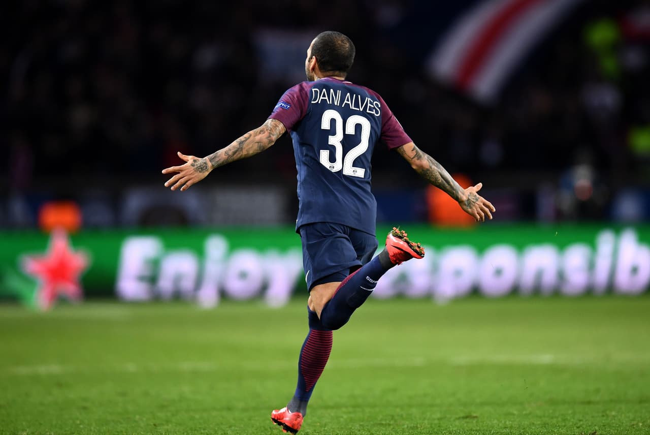 10. Dani Alves (PSG) - 700,000 euros