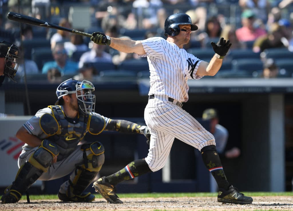 Gardner, quien conectó cuadrangular de dos anotaciones ante Charlie Morton en la segunda entrada, inició la sexta para Yanquis con un hit al cuadro frente al dominicano Diego Castillo (0-3).