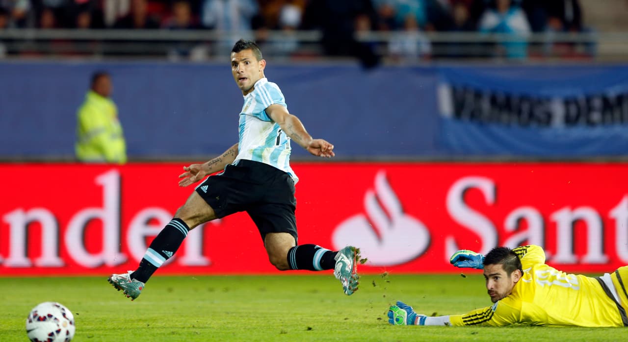 Y así sorprendía a la defensa para marcar el 1-0.