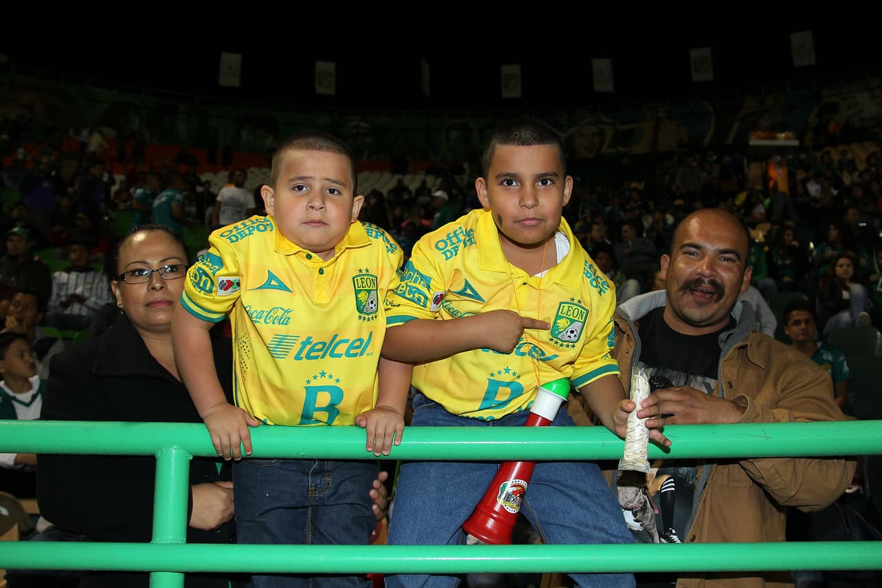 El colorido de la afición en la Jornada 1