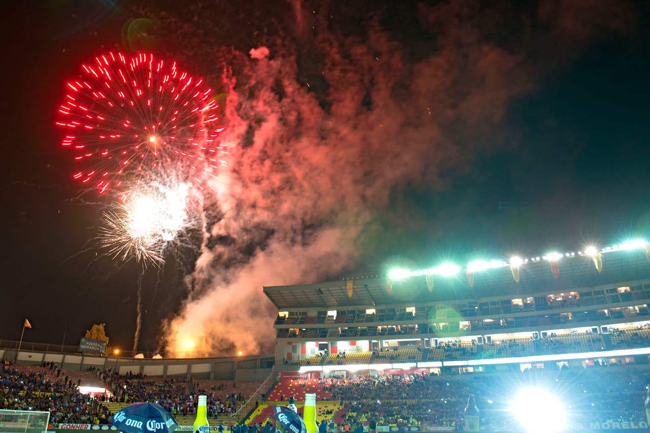 El colorido de la afición en la Jornada 1