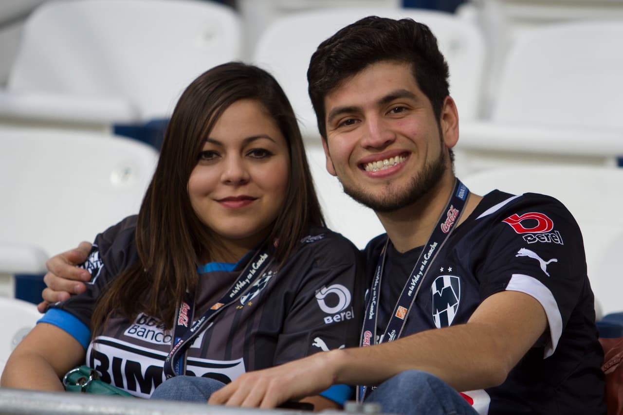 El colorido de la afición en la Jornada 1