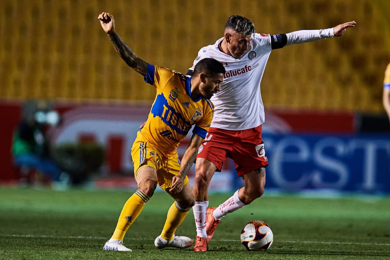 El goledor del torneo Alexis Canelo se encarga de anotar el gol que la da la victoria a Toluca 0-1 sobre Tigres. Los regios han conseguido cuatro de los últimos 12 puntos y los Diablos se suben a la segunda posición de la tabla de manera momentánea.