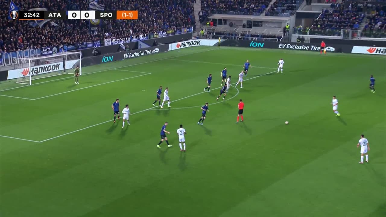 ¡GOL!  anota para Sporting Lisbon. Pote