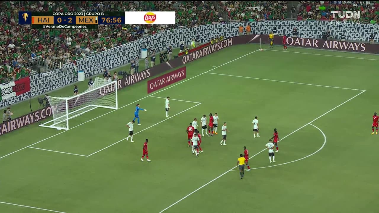 ¡GOL!  anota para Haití. Danley Jean-Jacques