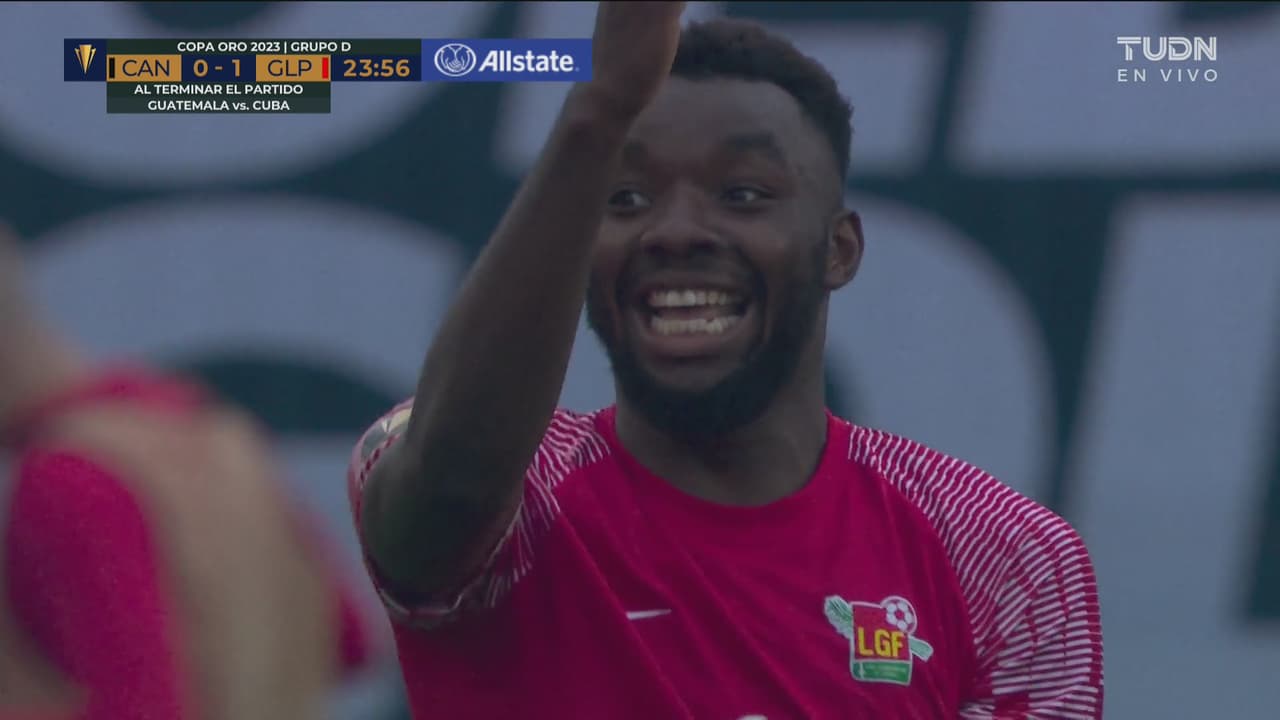 ¡Golazo! Ambrose toma revancha y marca el 0-1 sobre Canadá