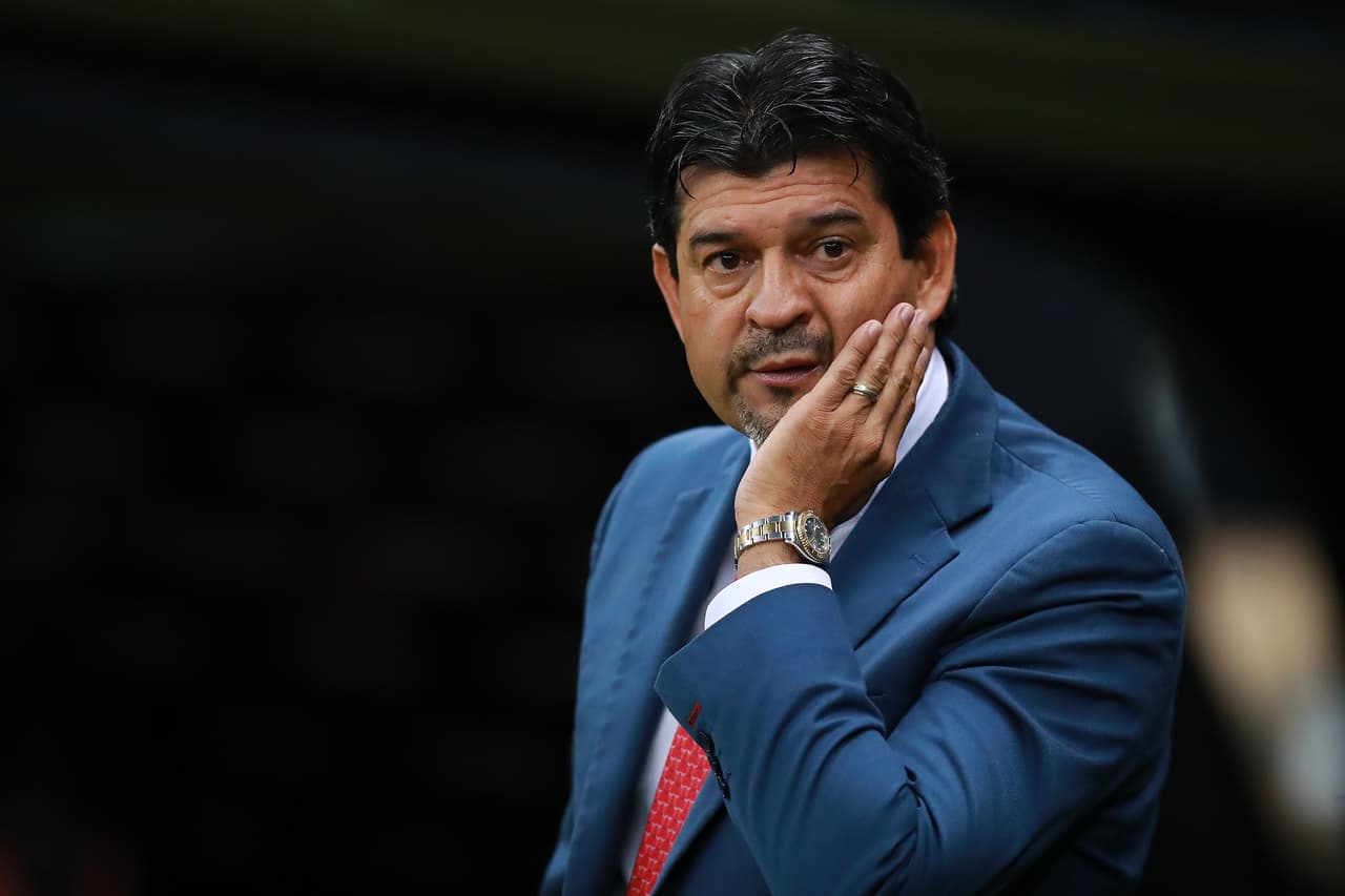 <b> Jose Saturnino Cardozo</b>: El estratega guaraní llegó al Rebaño Sagrado para el torneo Apertura 2018 y antes de concluir el Clasura 2019 fue destituido. Drigió 29 partidos de los cuáles ganó 9, empató 8 y perdió 12, además quedó a deber con la actuación durante el Mundial de Clubes.