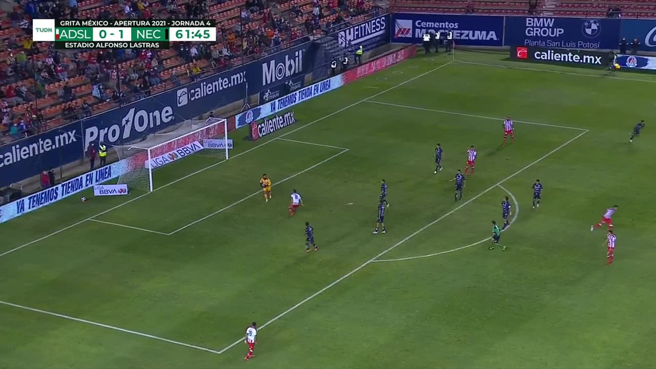 ¡TIRO ATAJADO! disparo por Jesús Piñuelas.