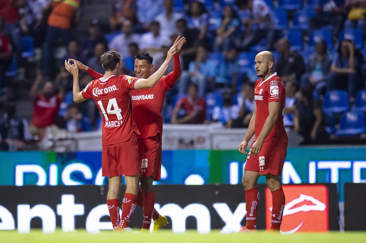 Solo 6 minutos tardó el 'Gacelo' López para abrir el marcador.