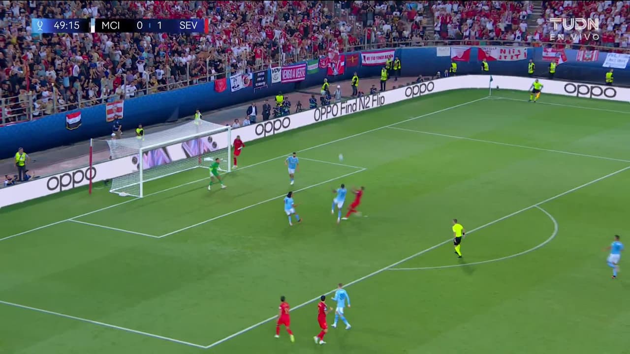 ¡TIRO ATAJADO! disparo por Youssef En-Nesyri.