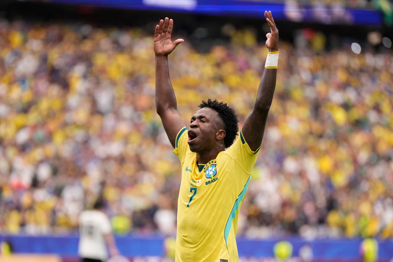Las mejores imágenes del partido entre Brasil y Japón en dieciseavos de la Copa Mundial  