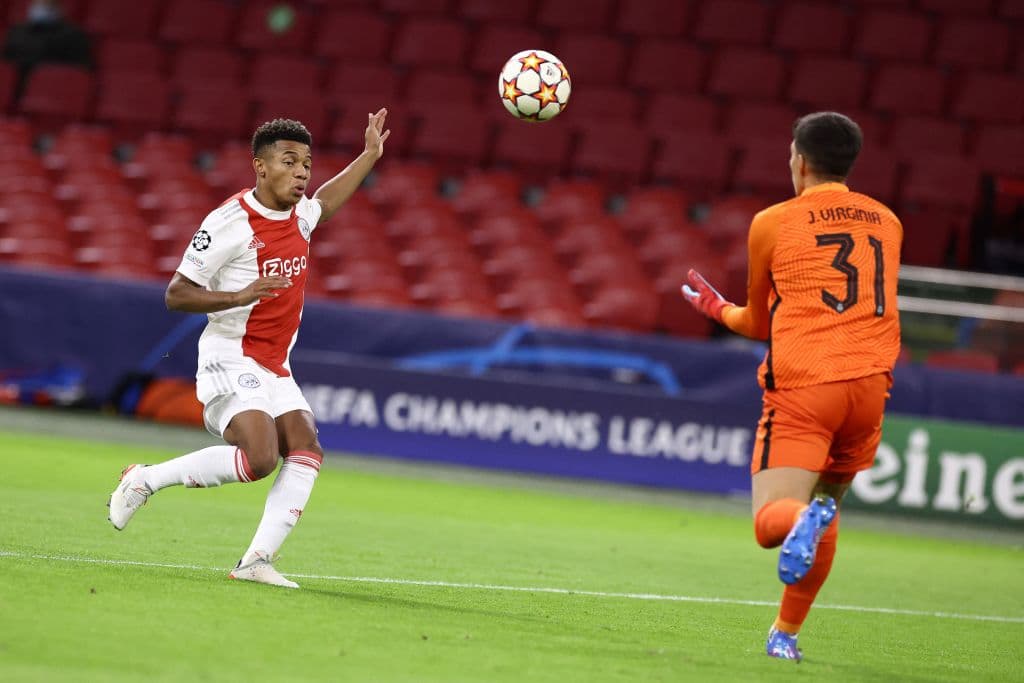 Los cuatro ofensivos del Ajax marcan en la victoria 4-2 del conjunto de Amsterdam sobre el Sporting CP y consiguen 18 puntos de 18 puntos posibles.
