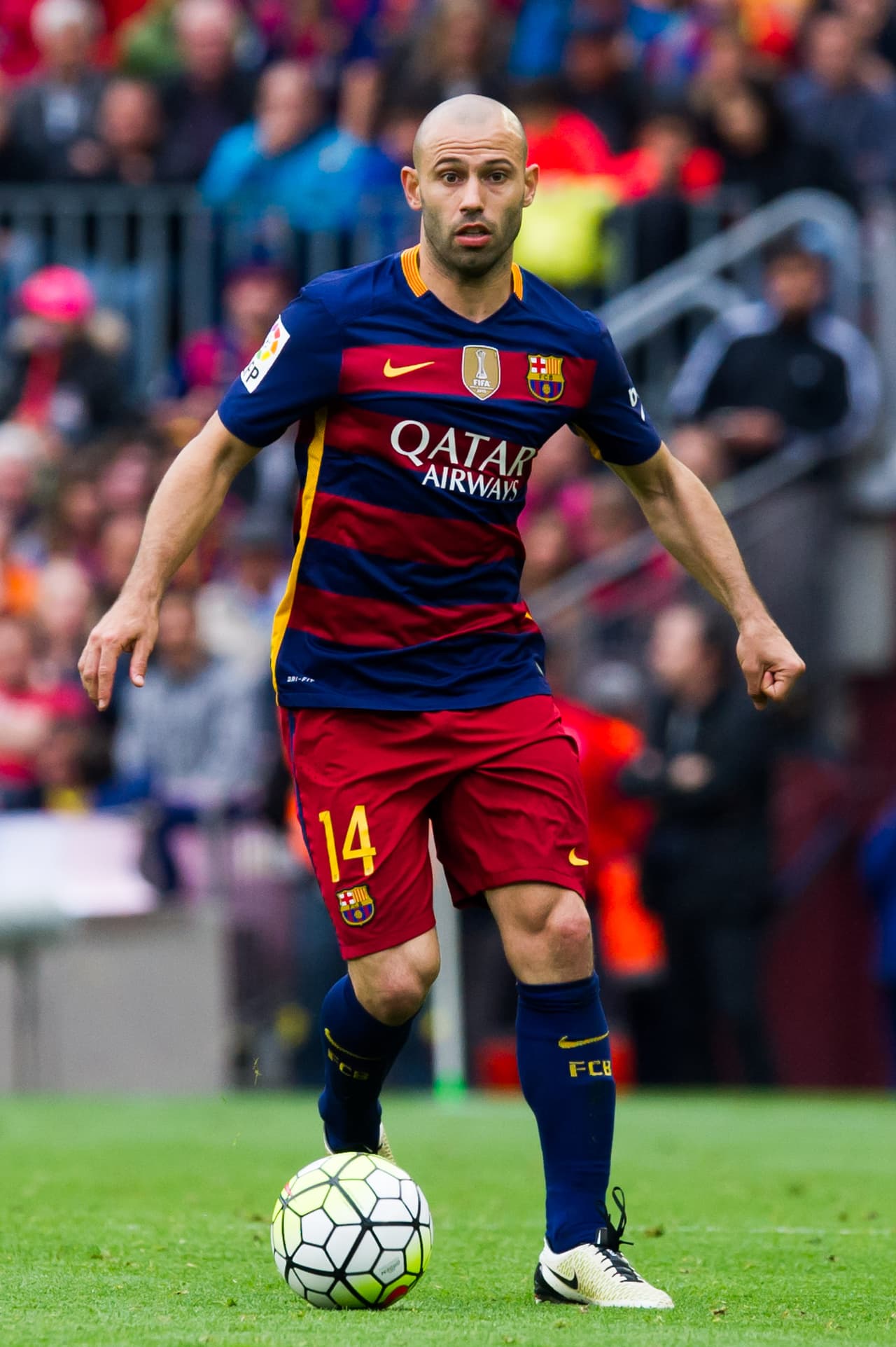 BARCELONA, SPAIN - MAY 08: Javier Mascherano of FC Barcelona runs with the ball during the La Liga match between FC Barcelona and RCD Espanyol at Camp Nou on May 8, 2016 in Barcelona, Spain. (Photo by Alex Caparros/Getty Images)